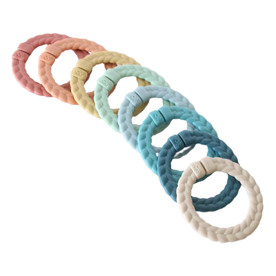 Itzy Ritzy Rings Linking Ring Set - Rainbow - 8ct